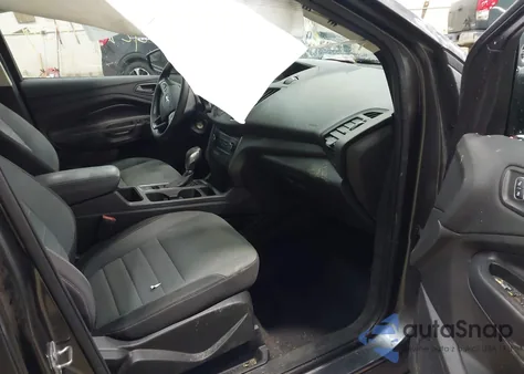 2019 Ford Escape S z USA, uszkodzony, nr VIN 1FMCU0F78KUA39545